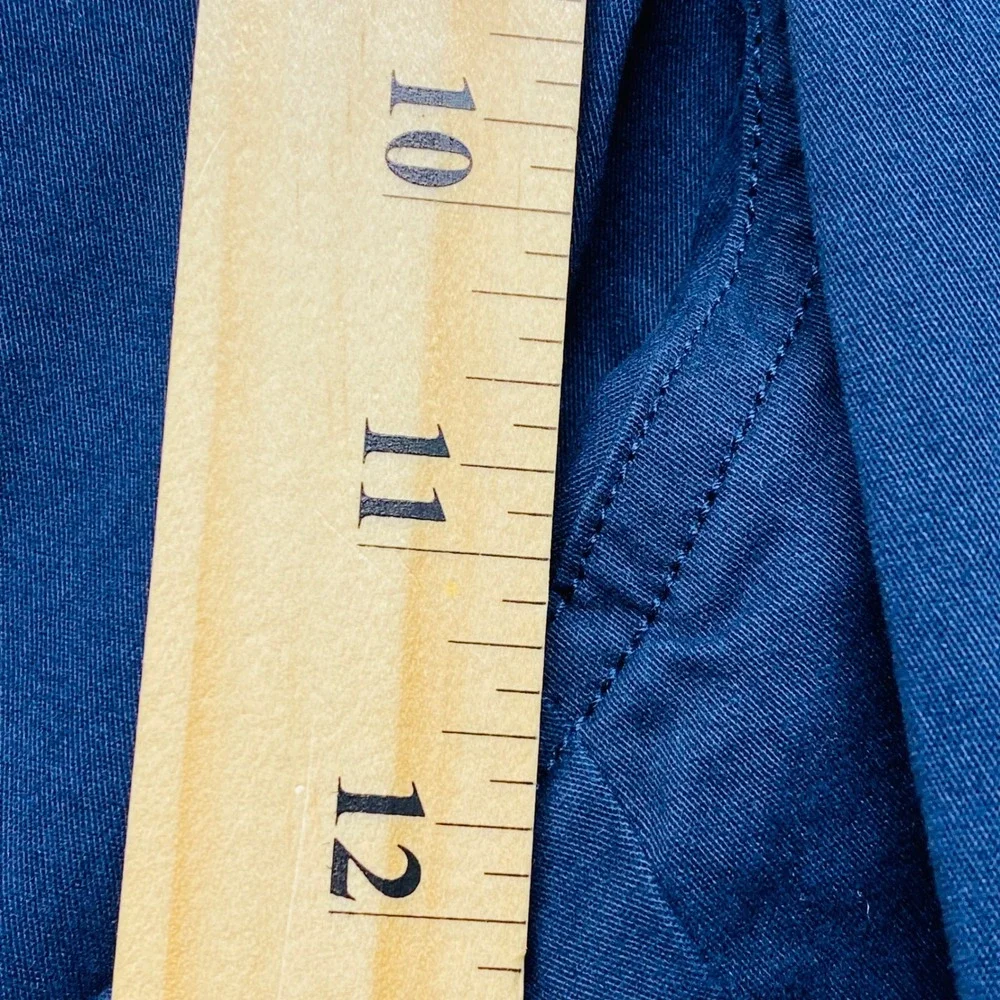 A New Day Women's Navy Straight High Rise Cropped Pants‎ Size 16 R Stretch